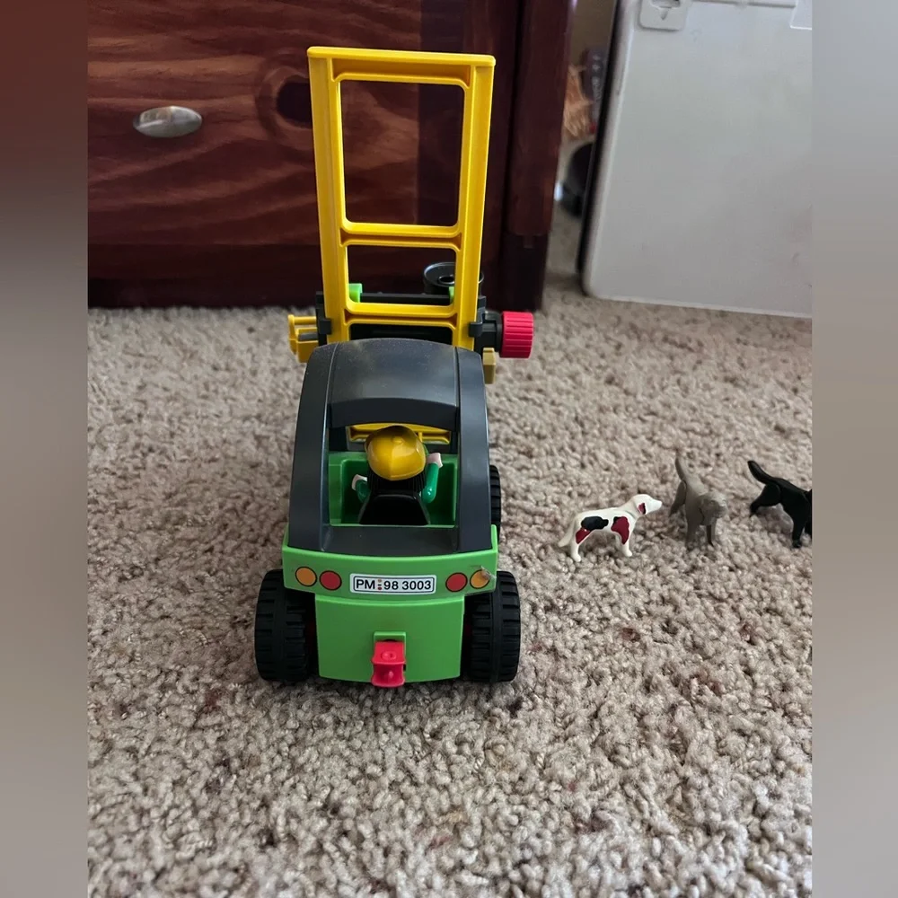 Playmobil Lot forklift plus figures and Animals with accessories